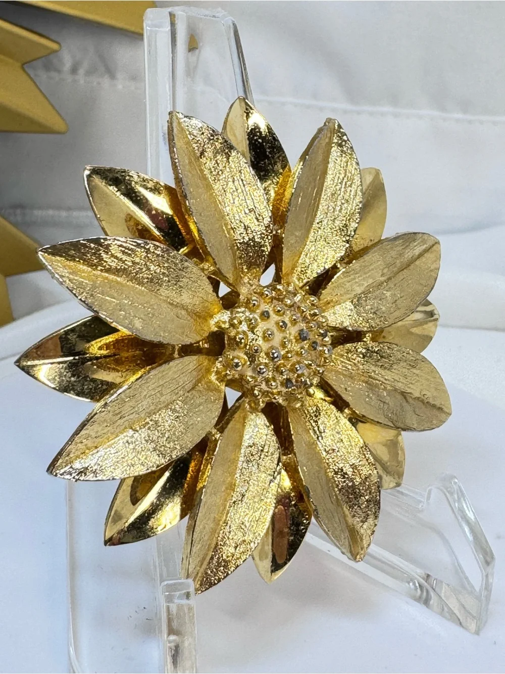 Vintage Sarah Coventry Gold Floral Sunflower Brooch
